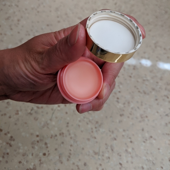 NWT Too Faced Peach Lip Balm *FIRM PRICE* - Picture 2 of 4